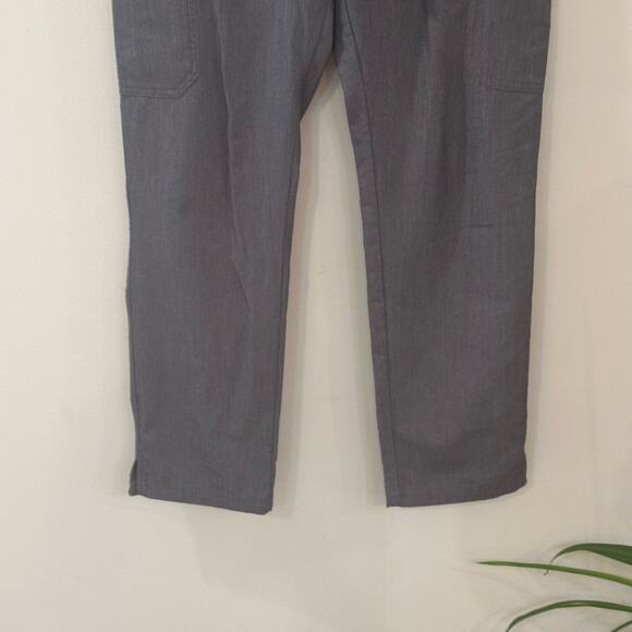 Grey FIG Scrub Pants sz Small Grey Straight leg scrubs Yola Skinny Scrub Pants - Picture 9 of 10